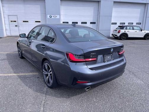2022 BMW 330 i xDrive