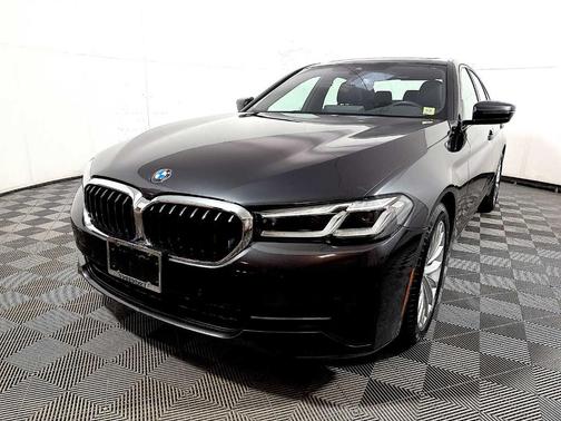 Dark Graphite Metallic 2023 BMW 530 i xDrive
