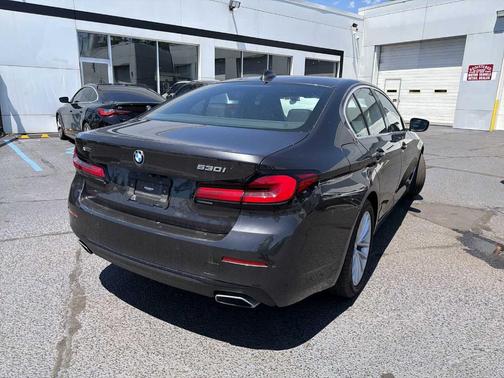 Dark Graphite Metallic 2023 BMW 530 i xDrive