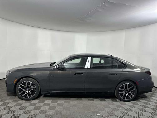 2026 BMW 740 i xDrive