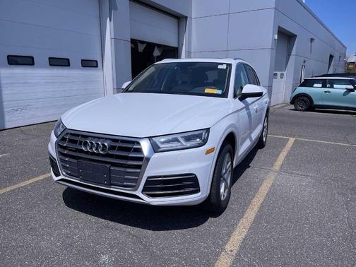 2018 Audi Q5 2.0T Premium Plus