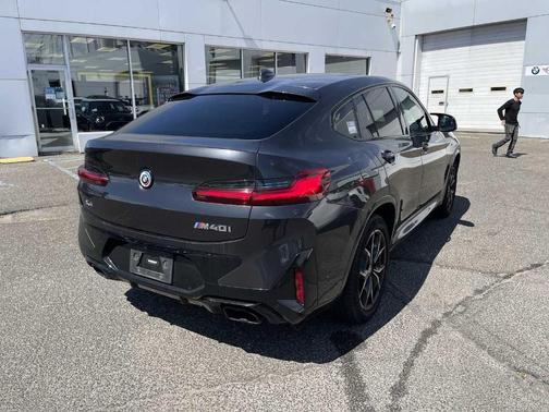 2023 BMW X4 M40i