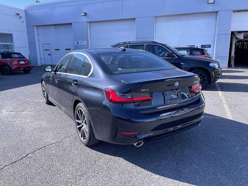 2022 BMW 330 i xDrive