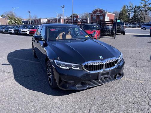 2022 BMW 330 i xDrive