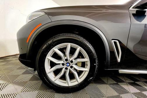 Dark Graphite Metallic 2021 BMW X5 xDrive40i