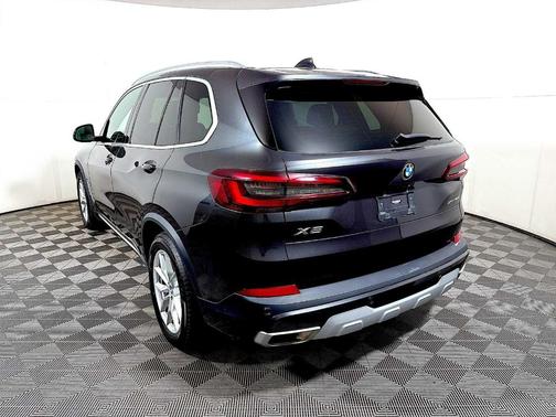 Dark Graphite Metallic 2021 BMW X5 xDrive40i