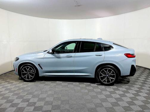 2023 BMW X4 xDrive30i