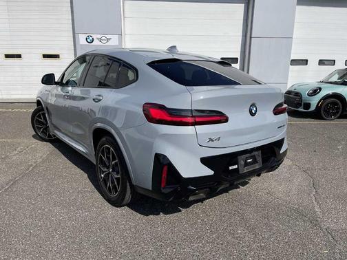 2023 BMW X4 xDrive30i