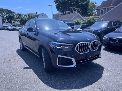 2022 BMW X6 xDrive40i