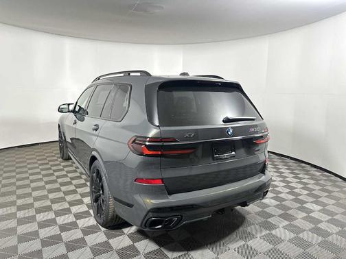 2026 BMW X7 M60i