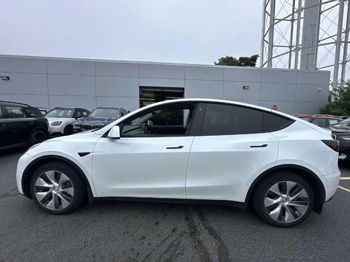 White 2022 Tesla Model Y Long Range