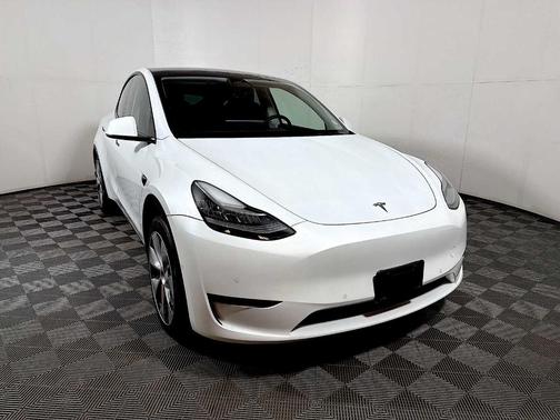 White 2022 Tesla Model Y Long Range