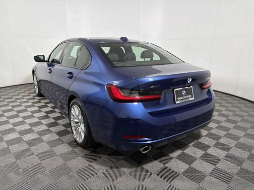2023 BMW 330 i xDrive