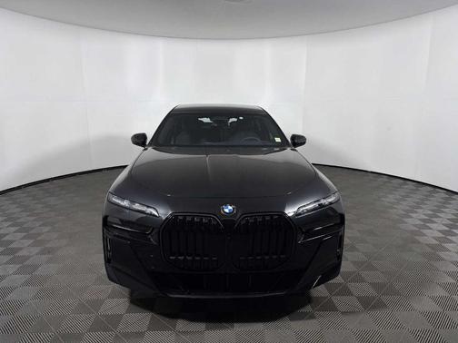 Black Sapphire Metallic 2026 BMW 740 i xDrive