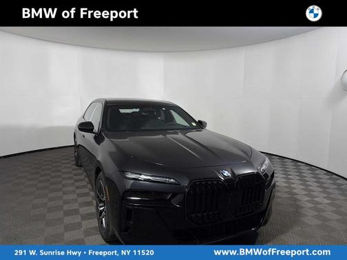 Black Sapphire Metallic 2026 BMW 740 i xDrive