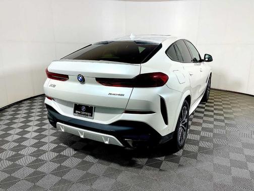 2023 BMW X6 xDrive40i