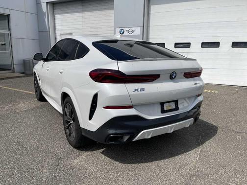 2023 BMW X6 xDrive40i