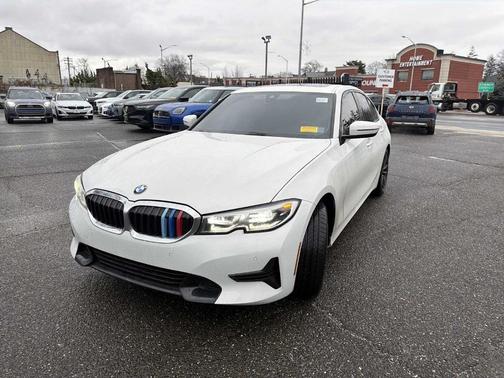 2022 BMW 330 i xDrive