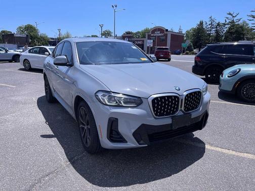 2022 BMW X4 xDrive30i