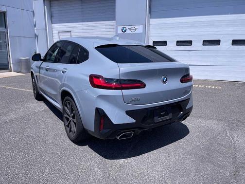 2022 BMW X4 xDrive30i