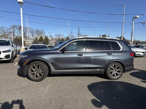 2022 BMW X7 xDrive40i