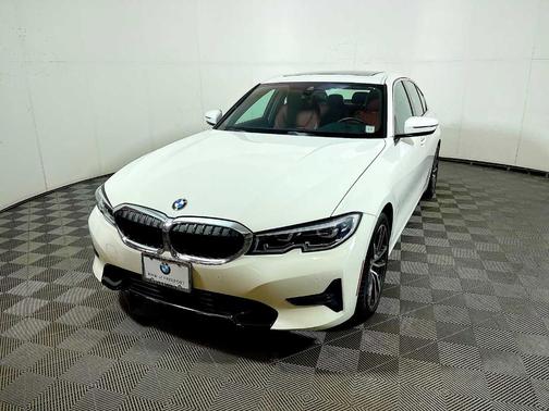 2022 BMW 330 i xDrive
