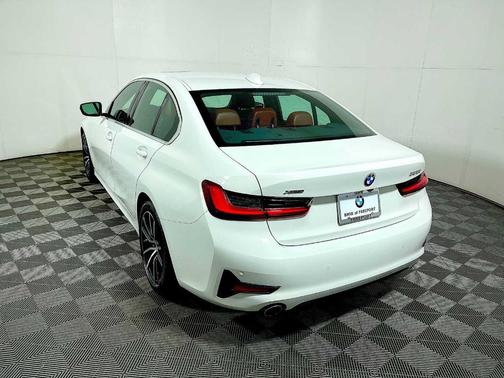 2022 BMW 330 i xDrive