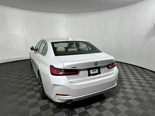 2025 BMW 330 i xDrive