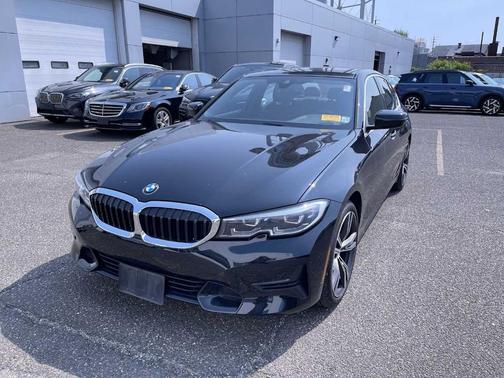 2022 BMW 330 i xDrive