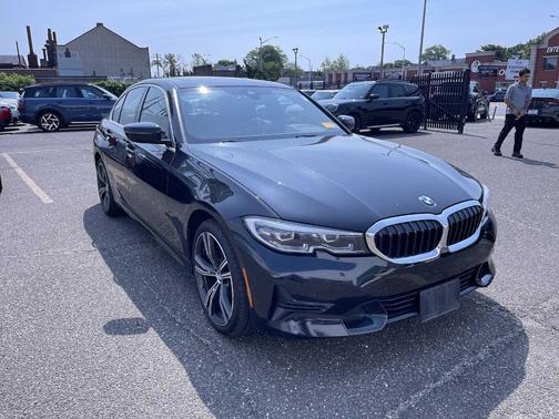 2022 BMW 330 i xDrive