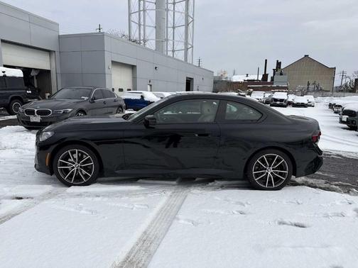 2023 BMW 230 i xDrive