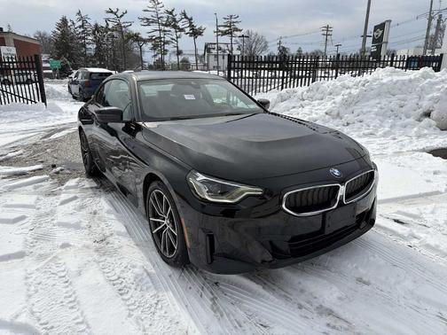 2023 BMW 230 i xDrive