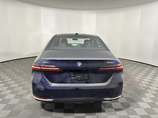 2026 BMW 530 i xDrive