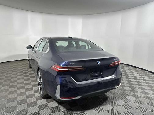 2026 BMW 530 i xDrive