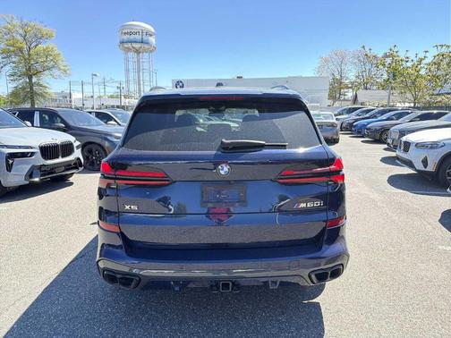 Tanzanite Blue II Metallic 2024 BMW X5 M60i