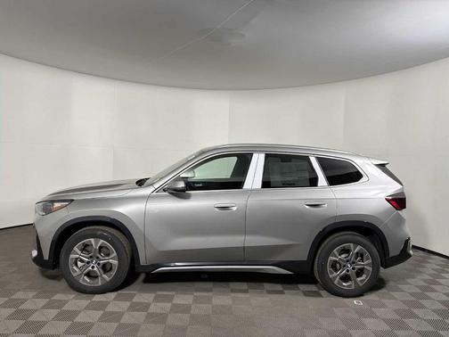 Space Silver 2026 BMW X1 xDrive28i
