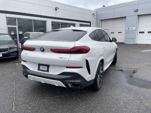 2023 BMW X6 xDrive40i