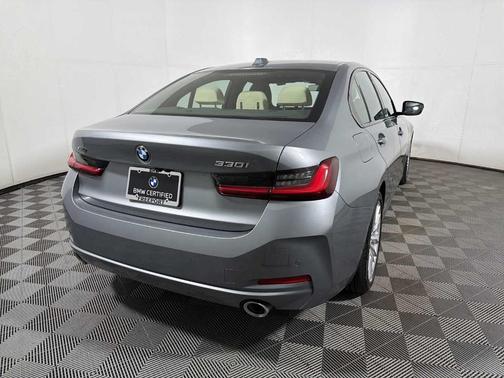 2023 BMW 330 i xDrive