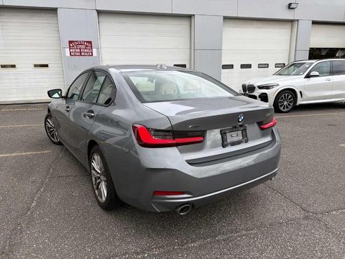 2023 BMW 330 i xDrive