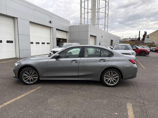 2023 BMW 330 i xDrive