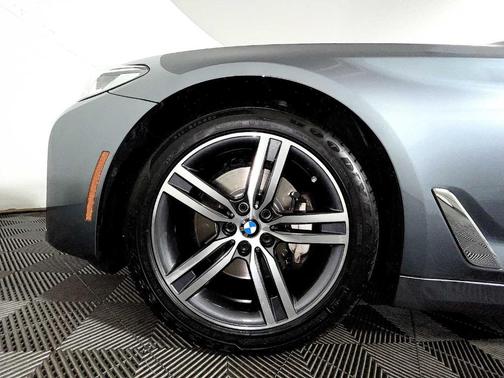 2022 BMW 530 i xDrive