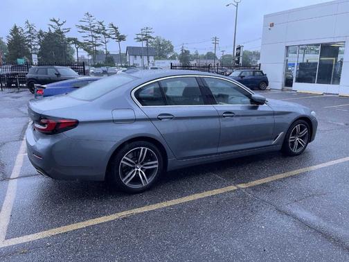 2022 BMW 530 i xDrive