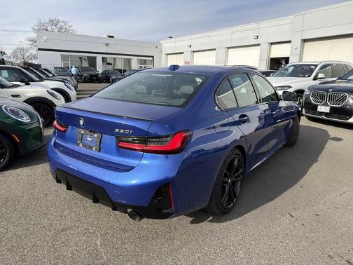 2023 BMW 330 i xDrive