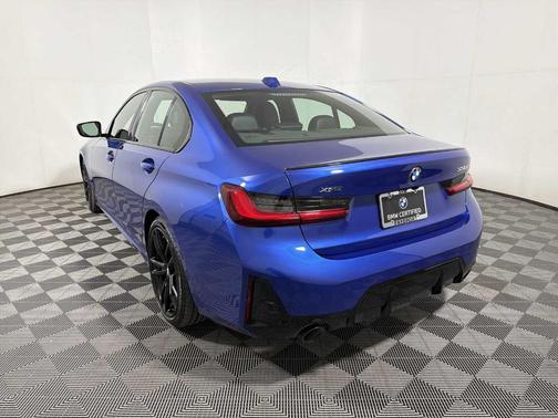 2023 BMW 330 i xDrive