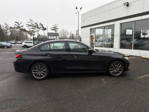 2023 BMW 330 i xDrive