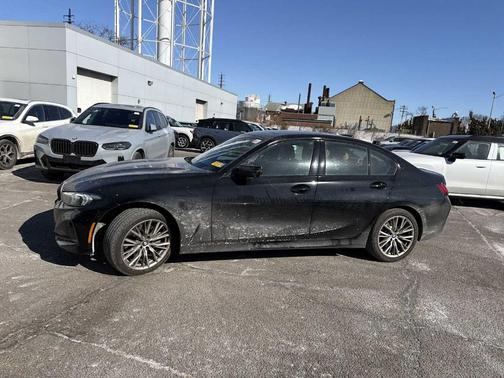 2023 BMW 330 i xDrive