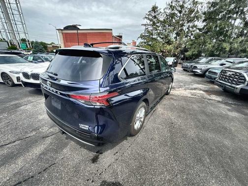 2021 Toyota Sienna Limited