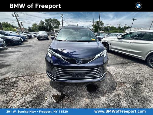 2021 Toyota Sienna Limited