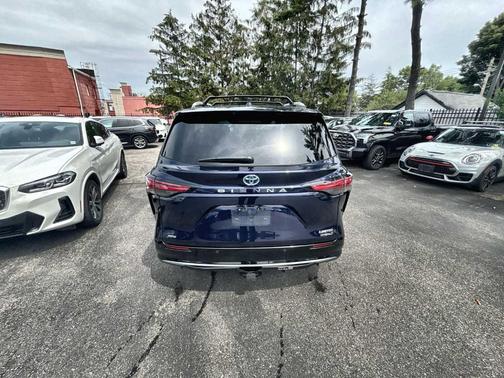 2021 Toyota Sienna Limited