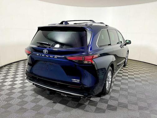 2021 Toyota Sienna Limited